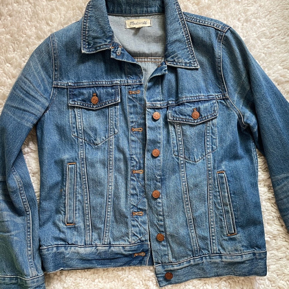 Madewell Women’s jean jacket - Picture 2 of 3